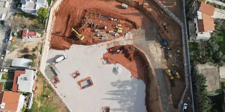 Diseño Geotécnico de Excavaciones Profundas en Buin: Más Allá del Cálculo Estándar
